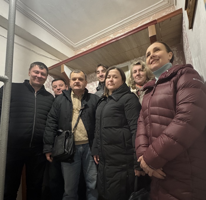 E68B727F FF9B 4F57 83A0 2AEE4E2838E1