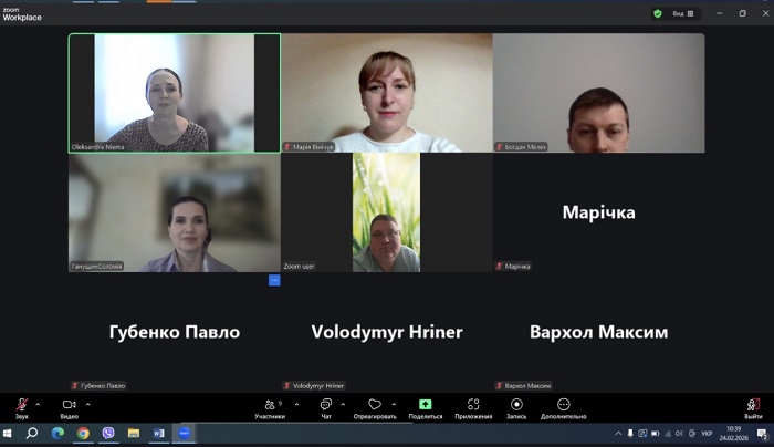 252B14B8 B747 4701 9437 439C512D1637