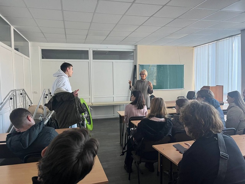 photo 2025 11 19 19 28 24